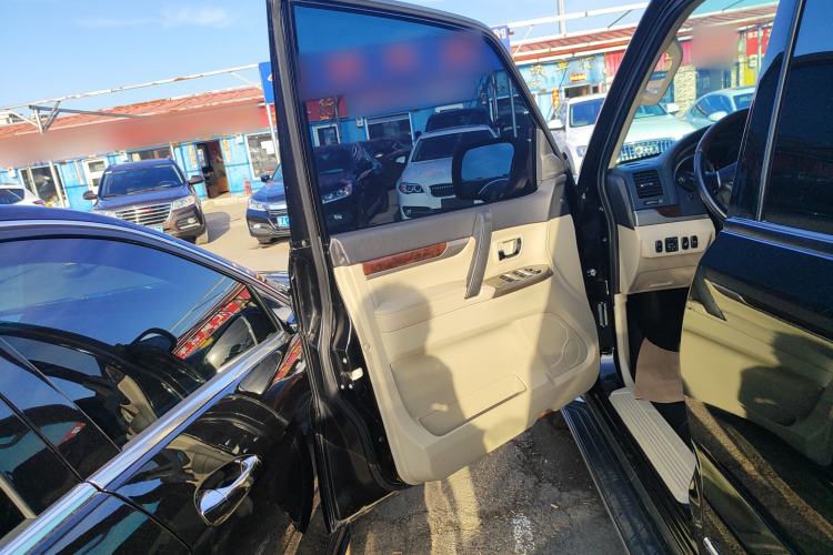 Used Mitsubishi Pajero 2018 V97 3.8L 5-Door GLS Sunroof – Middle East