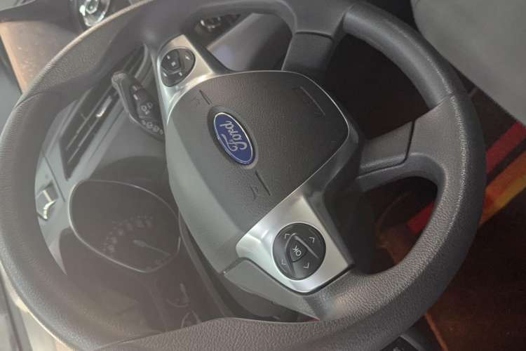 Used Ford Kuga 2015 1.5L GTDi Two-Wheel-Drive Comfort Model
