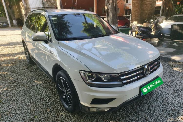 Used Volkswagen Tiguan L 2020 330TSI Automatic Two-Wheel Drive Luxury Edition China VI Standard