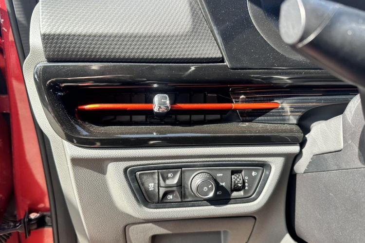 Used Baojun RC-6 2019 1.5T CVT 24-Hour Online Luxury Edition