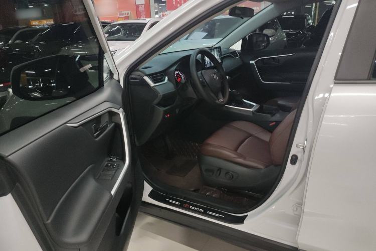 Used Toyota Wildlander 2023 2.0L CVT Two-Wheel Drive Leading Edition
