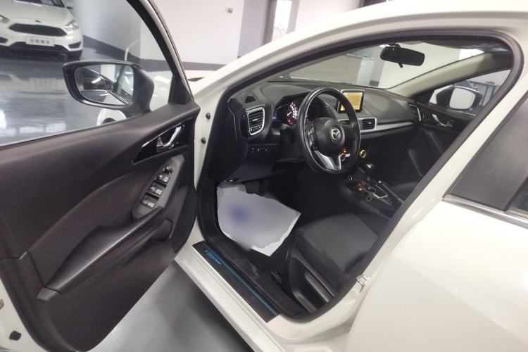 Used Mazda Mazda 3 Axela 2016 Sedan 1.5L Automatic Luxury Model