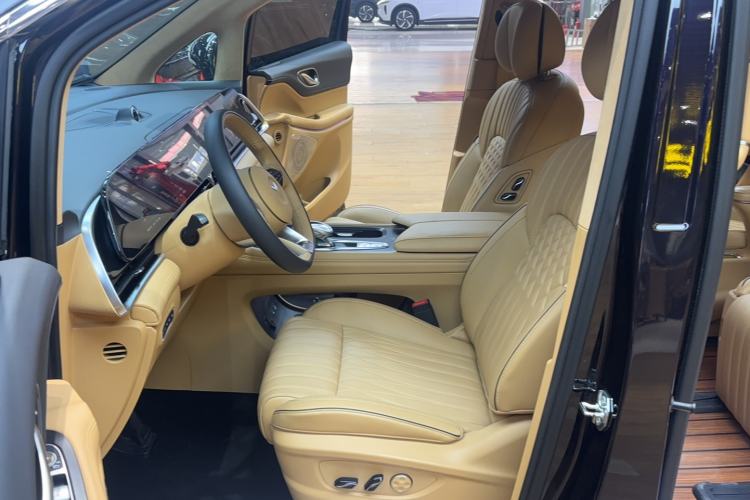 Used VOYAH Dream 2024 PHEV Ultra-Long Range Flagship Edition