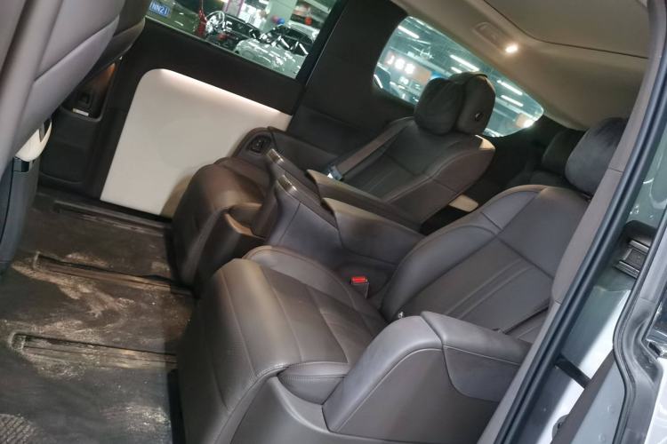 Used Li Auto MEGA 2024 Ultra Model
