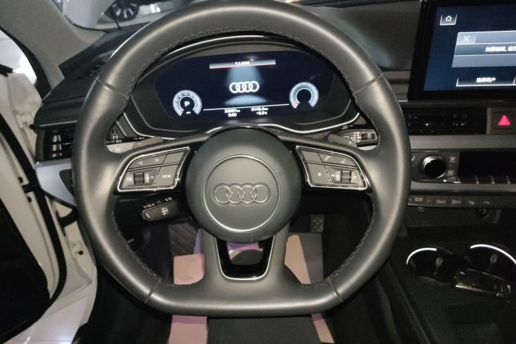 Used Audi A4L 2022 40 TFSI Fashion Dynamic Model
