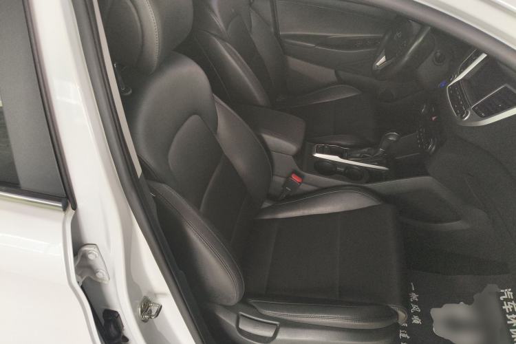 Used Hyundai Tucson 2018 1.6T Dual-Clutch Two-Wheel Drive 15th Anniversary Special Edition