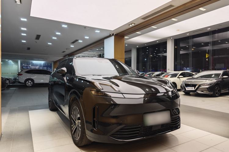 Used Lynk & Co 08 EM-P 2023 120km Long-Range Halo