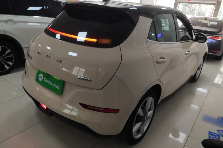 Used ORA Good Cat 2022 Morandi Edition 400km Standard Range Luxury Version Lithium Iron Phosphate