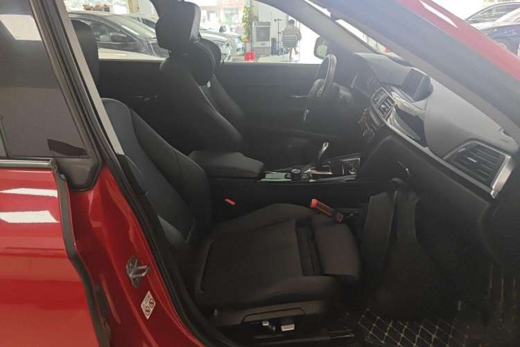 Used BMW 3 Series GT 2018 320i Sport Edition
