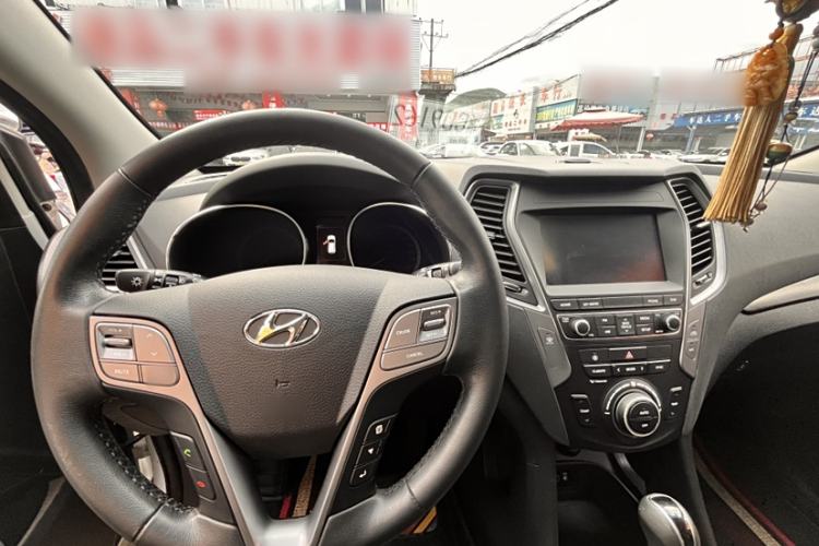 Used Hyundai Santa Fe 2017 2.4L Automatic Two-Wheel Drive Smart Version 5 Seats
