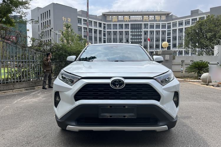 Used Toyota RAV4 2021 2.0L CVT Two-Wheel Drive Fashion Edition
