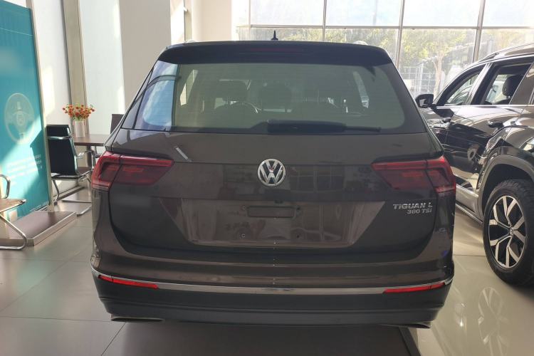 Used Volkswagen Tiguan L 2017 380TSI Automatic All-Wheel-Drive Luxury Edition