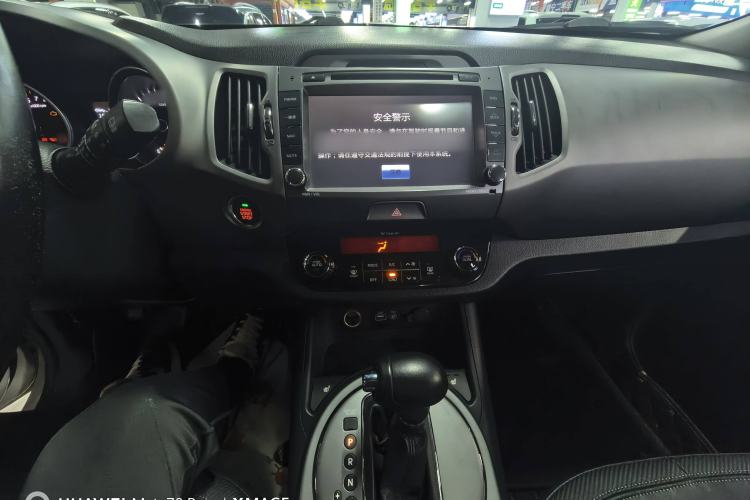 Used Kia Sportage R 2015 2.0L Automatic Two-Wheel Drive DLX Model
