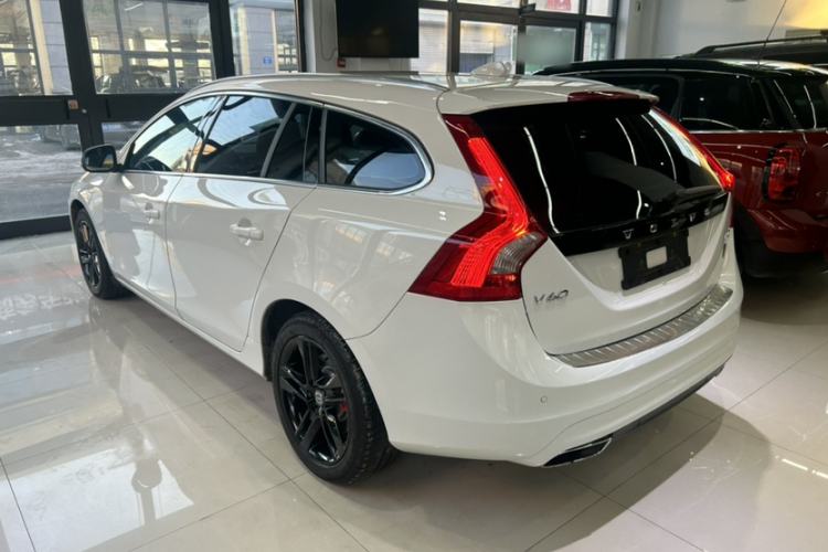 Used Volvo V60 2014 T5 Zhiya Edition