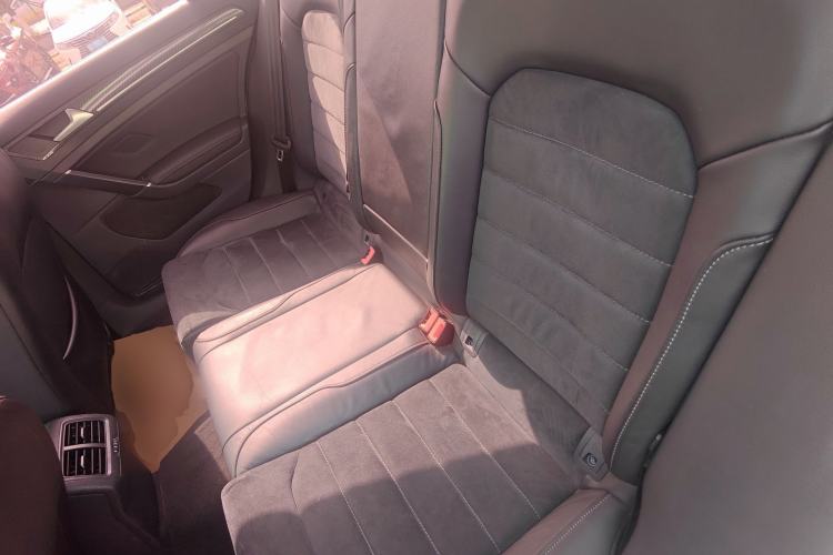 Used Volkswagen Golf 2018 230TSI Automatic Luxury Version
