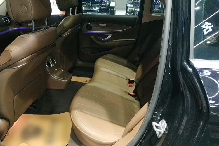 Used Mercedes-Benz E-Class 2023 Facelift E 260 L
