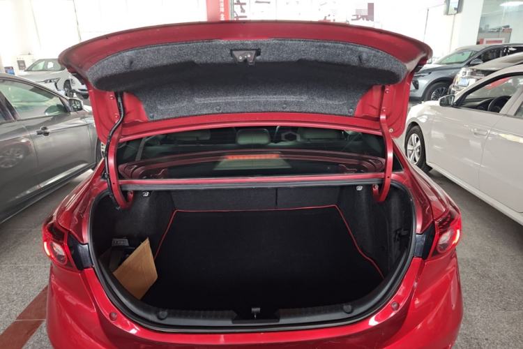 Used Mazda Mazda 3 Axela 2014 Sedan 2.0L Automatic Sport Model