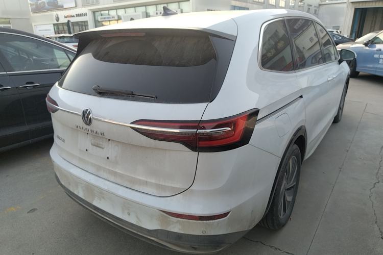 Used Volkswagen Viloran 2024 330TSI Luxury Edition
