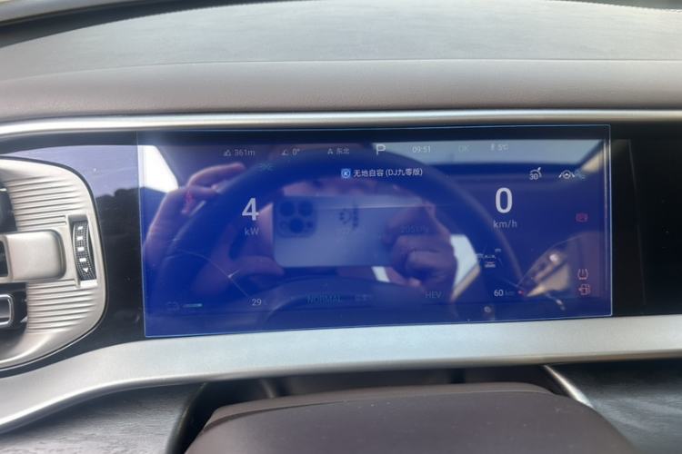 Used Denza D9 2024 DM-i 980 Four-Wheel Drive Prestige Model
