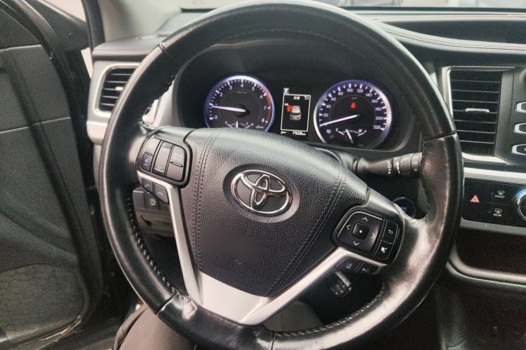Used Toyota Highlander 2018 2.0T Four-Wheel Drive Luxury Edition 7 Seats China V Emission Standard
