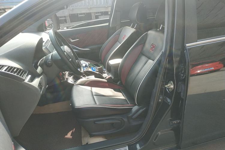 Used Zotye Z300 2014 New Vision 1.5L Manual Luxury Model
