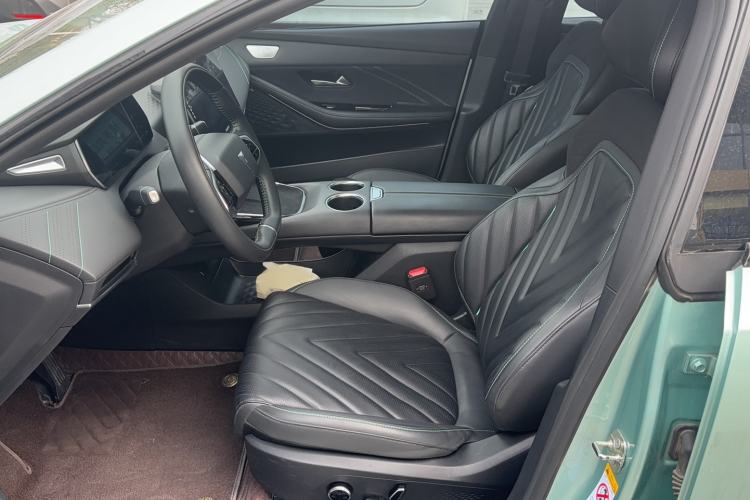 Used  SL03 2023 200Max Range-Extended Version
