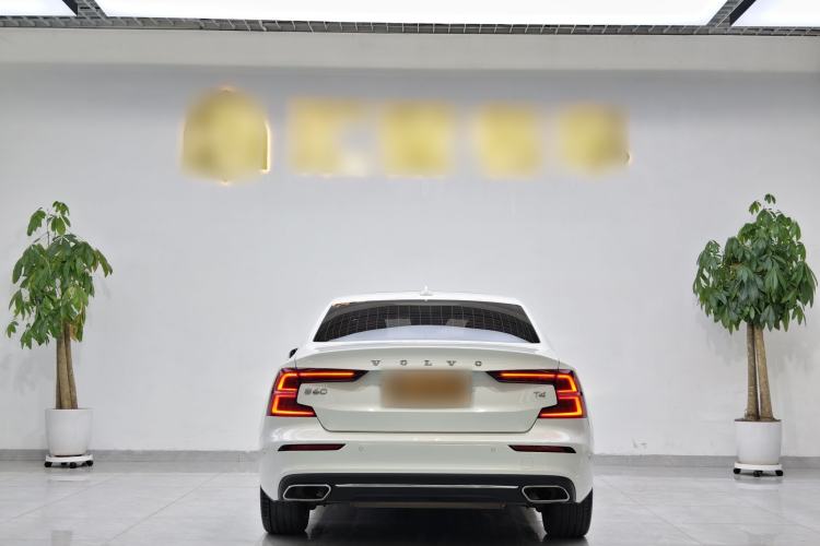 Used Volvo S60 2020 T4 Zhiyuan Luxury Edition
