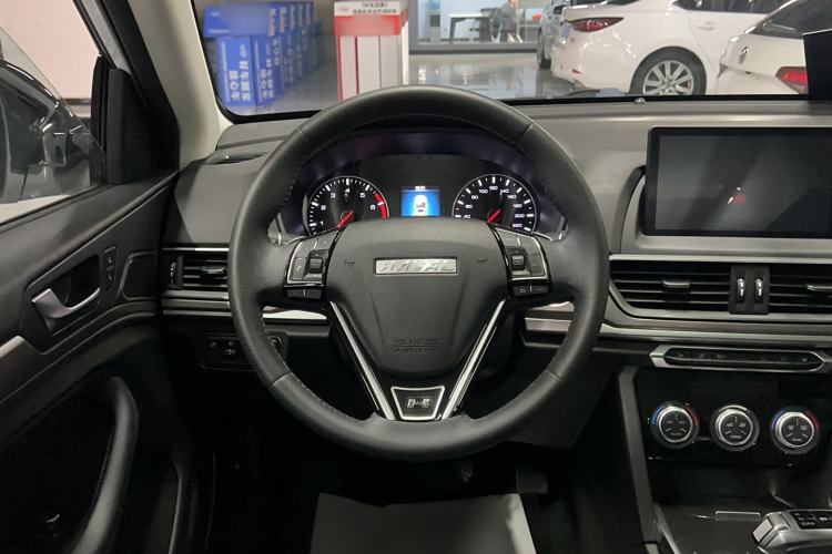 Used Haval H6 2021 Sport Edition 1.5T Automatic Elite Smart Connectivity Model with Hexagonal Grille
