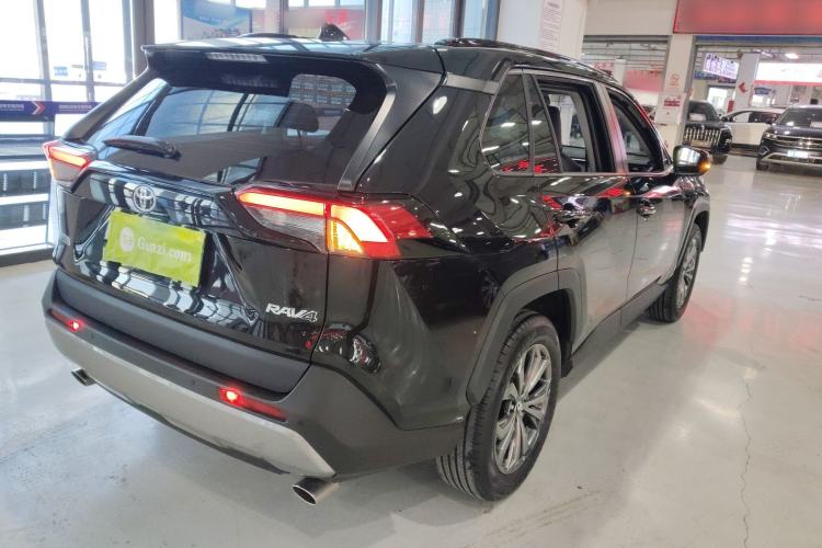 Used Toyota RAV4 2023 2.0L CVT Two-Wheel Drive Fashion Plus Edition