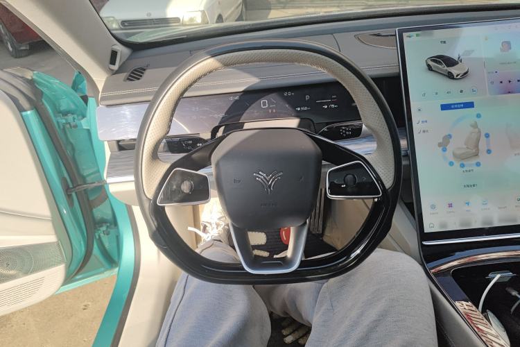 Used NETA S 2022 Extended-Range Version 1160 km Range Rear-Wheel Drive Mid-Grade