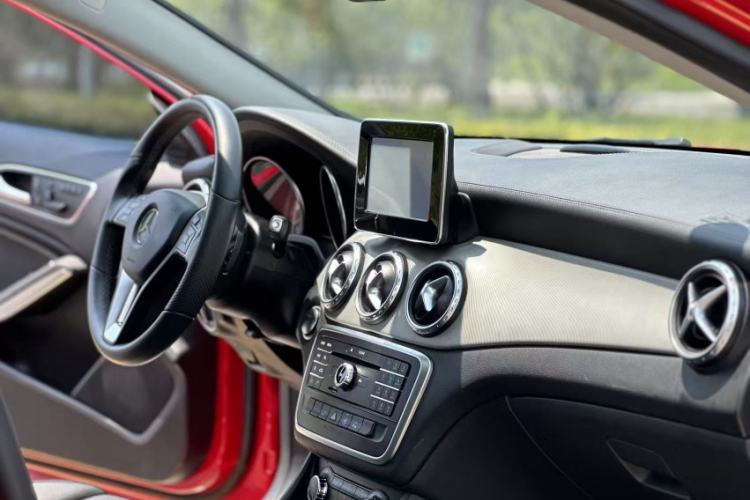 Used Mercedes-Benz GLA 2016 GLA 200 Fashion Model
