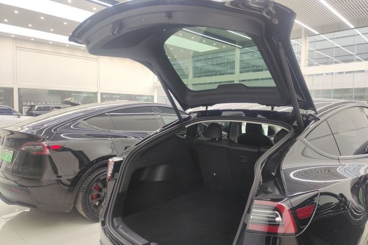 Used Tesla Model Y 2022 Rear-Wheel-Drive Version