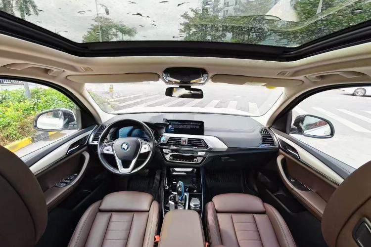 Used BMW iX3 2021 Updated Leading Edition
