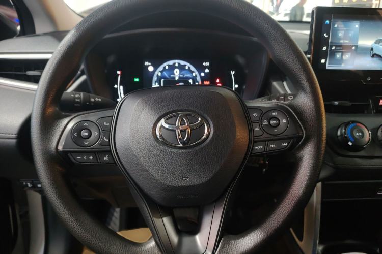 Used Toyota Corolla Cross 2024 2.0L Pioneer Edition

