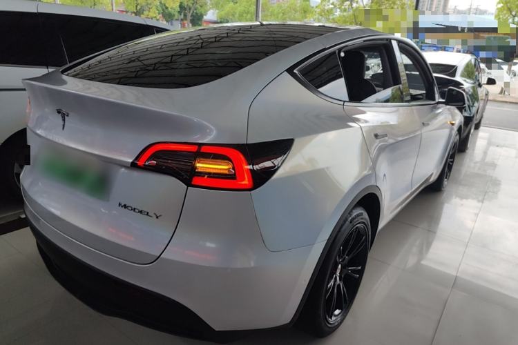 Used Tesla Model Y 2022 Rear-Wheel-Drive Version
