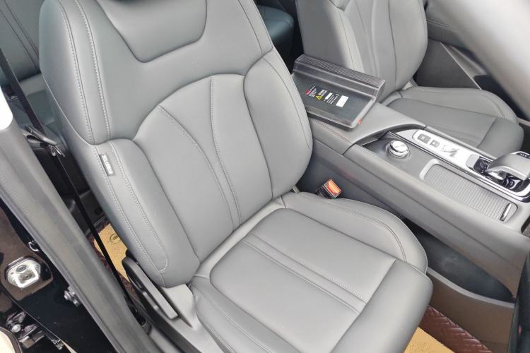 Used Dongfeng Aeolus Huge 2024 Mach Power 1.5T Luxury Model