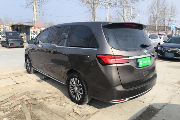 Used Buick GL8 2023 Land Executive Class Comfort Model
