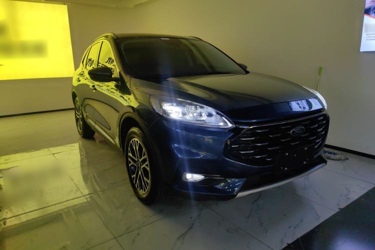 Used Ford Escape 2020 EcoBoost 245 Two-Wheel-Drive Titanium Edition
