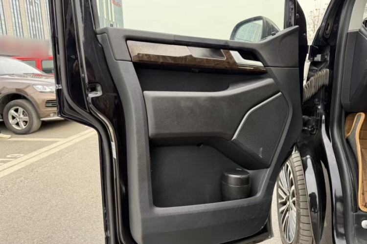 Used Volkswagen Multivan 2018 2.0 TSI 4x4 Prestige Edition 7-Seater
