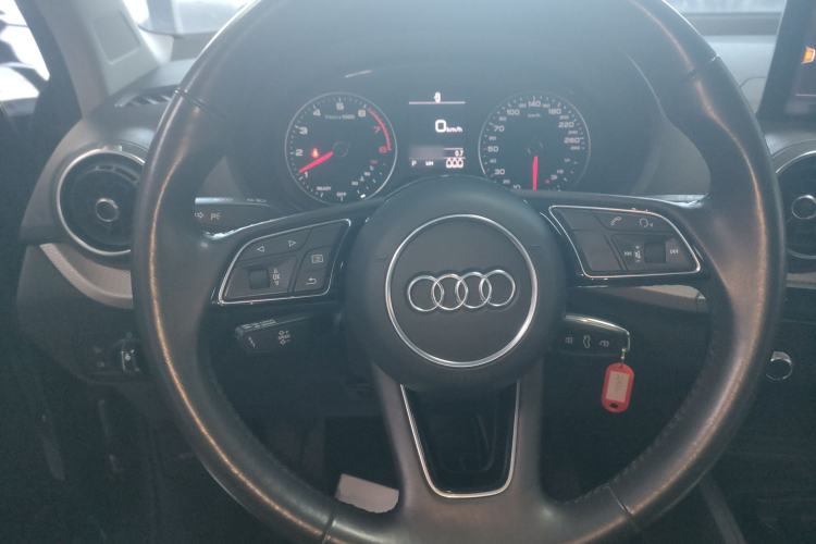 Used Audi Q2L 2021 35 TFSI Progressive Dynamic Edition
