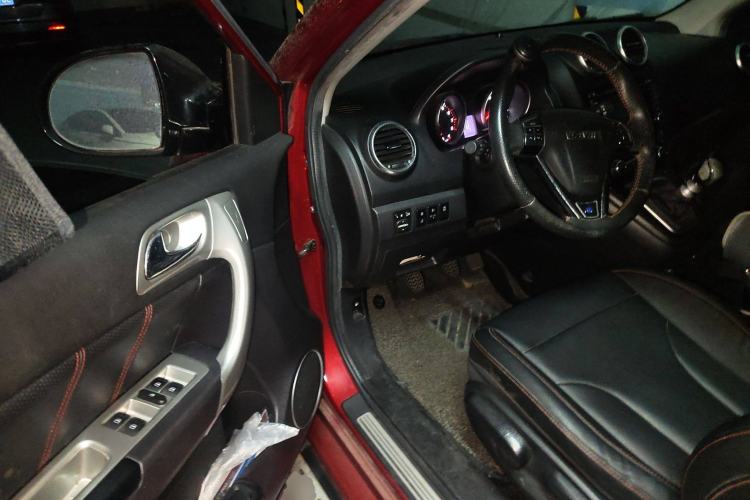 Used Haval H6 2016 Upgraded Model 1.5T Manual Two-Wheel Drive Elite Version
