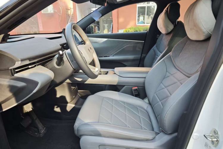 Used  S05 2024 510 Ultra Pure Electric Version
