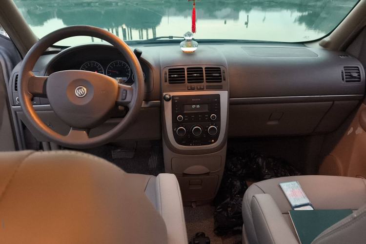 Used Buick GL8 2014 2.4L Classic Edition
