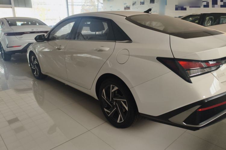 Used Hyundai Elantra 2023 1.5L CVT GLX Elite Edition
