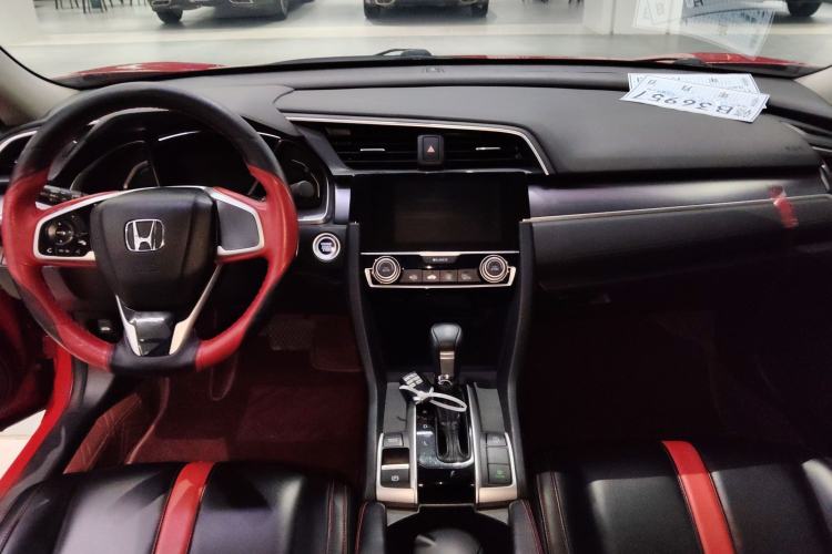 Used Honda Civic 2016 220TURBO CVT Luxury Edition
