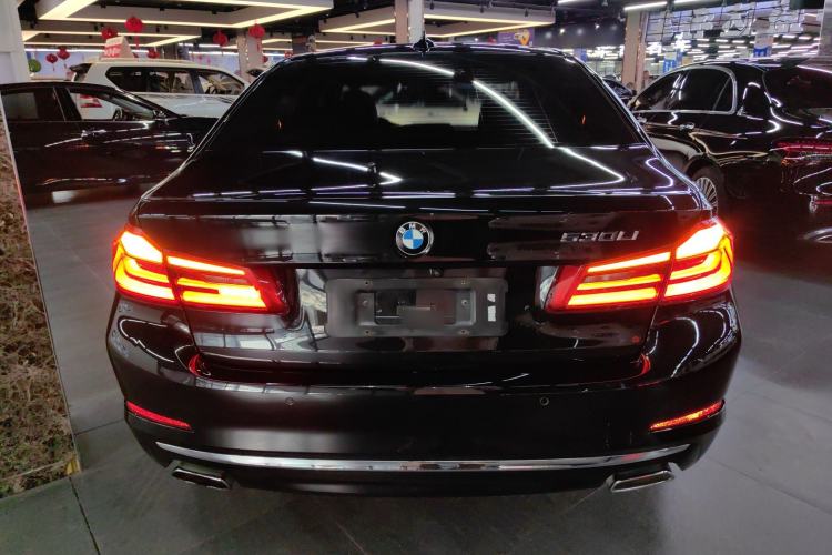 Used BMW 5 Series 2019 530Li Leading Model Luxury Package
