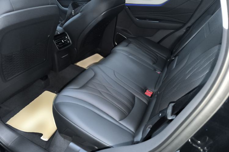 Used Hongqi HS5 2025 2.0T Two-Wheel Drive Flagship Pro Edition
