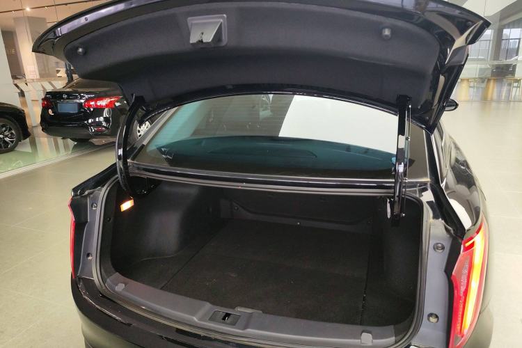 Used Hongqi E-QM5 2023 Base Travel Edition
