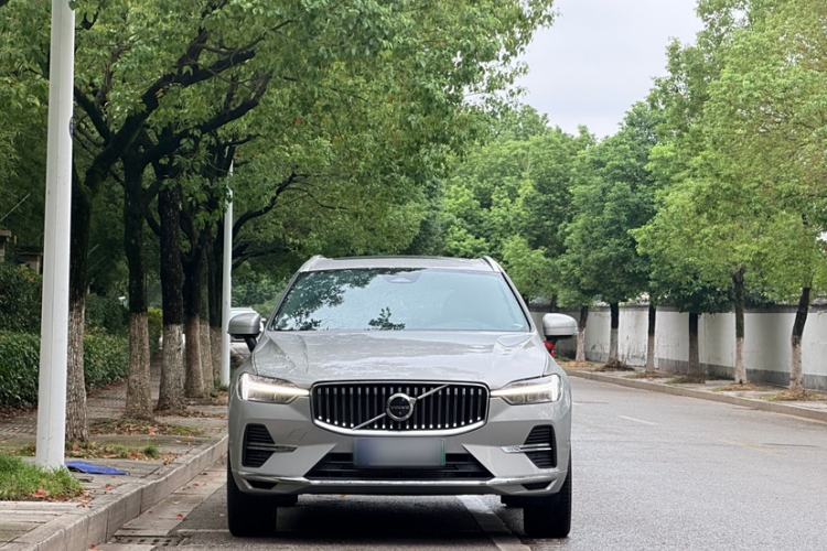Used Volvo XC60 New Energy 2025 Plug-in Hybrid Long-Range All-Wheel Drive Smart & Luxurious Edition
