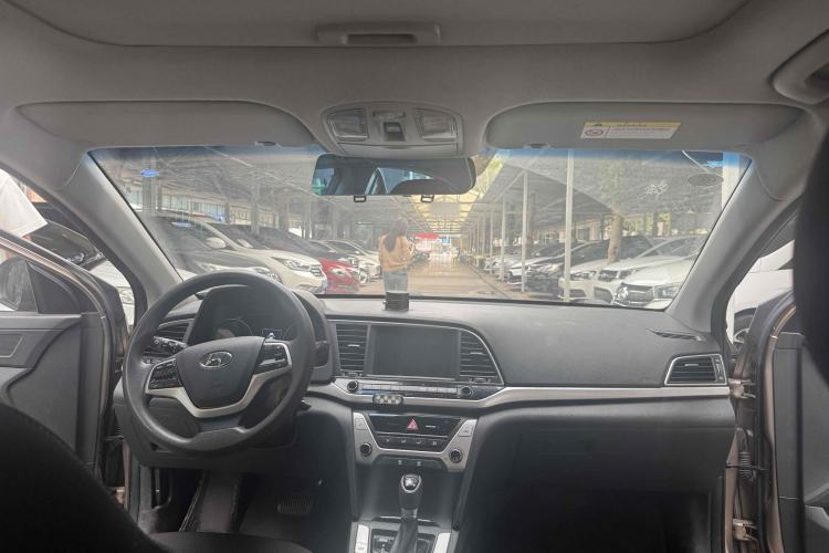 Used Hyundai Elantra 2016 1.6L Automatic ZhiXuan – Elite Version